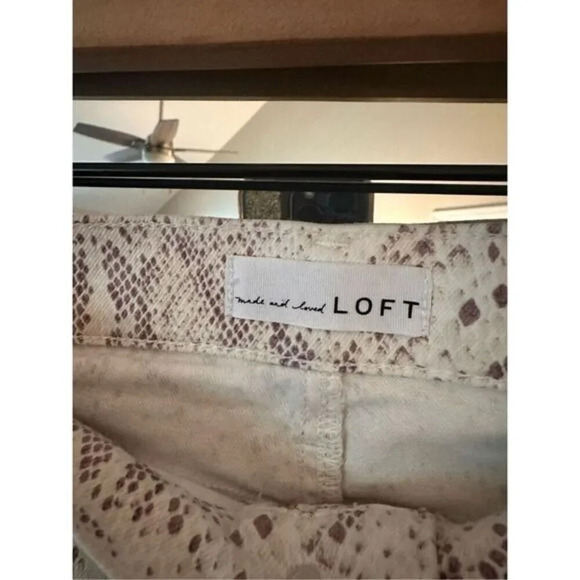 LOFT Animal Print White Gray Skinny Ankle Pants Size 27 - Picture 3 of 5